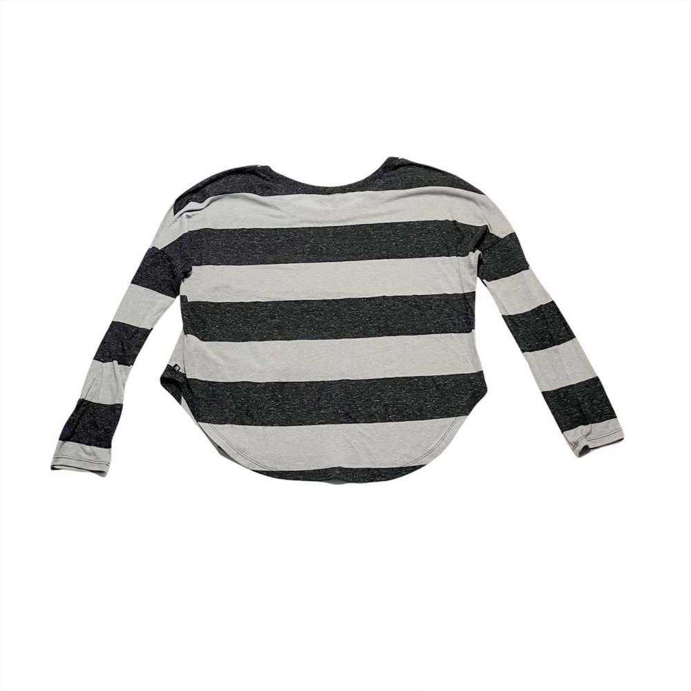 Victoria’s Secret Casual Preppy Striped Lightweight 3/4 Sleeve Shirt Size Small - Picture 7 of 7